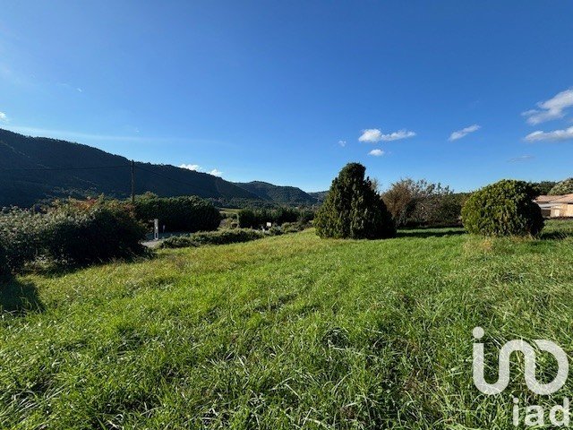 Land of 1,150 m² in Vesseaux (07200)