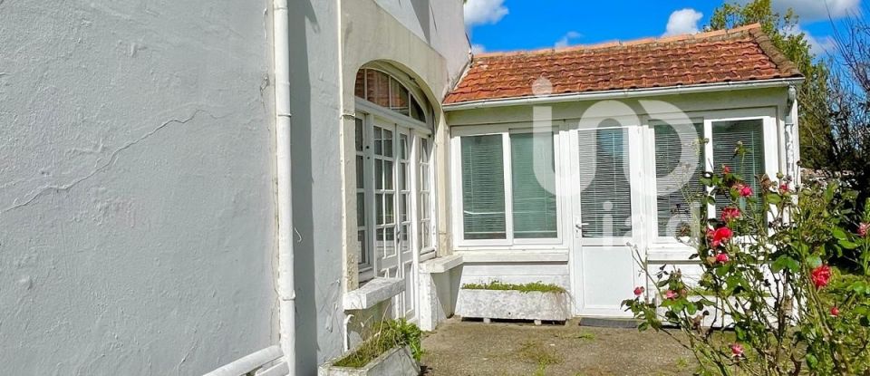 Maison 9 pièces de 225 m² à Arvert (17530)