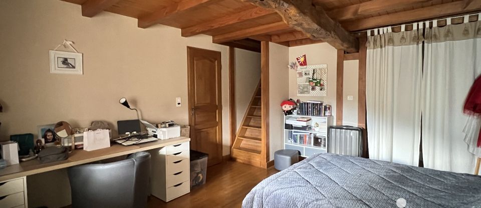 Maison de ville 4 pièces de 120 m² à Le Vernet (03200)