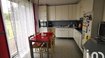 House 4 rooms of 130 m² in Lombron (72450)