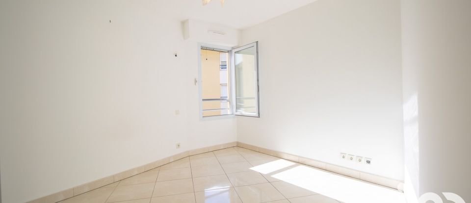 Appartement 3 pièces de 75 m² à Saint-Raphaël (83700)