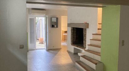 Village house 4 rooms of 88 m² in Vedène (84270)