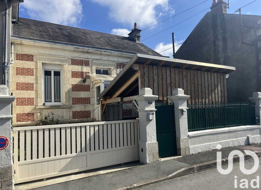 Maison 3 pièces de 73 m² à Parthenay (79200)