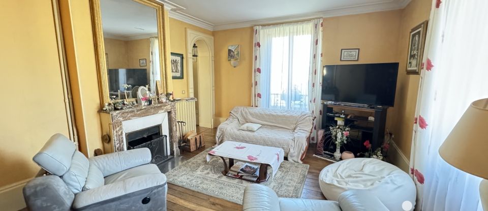 Maison 7 pièces de 187 m² à Jouy-le-Châtel (77970)