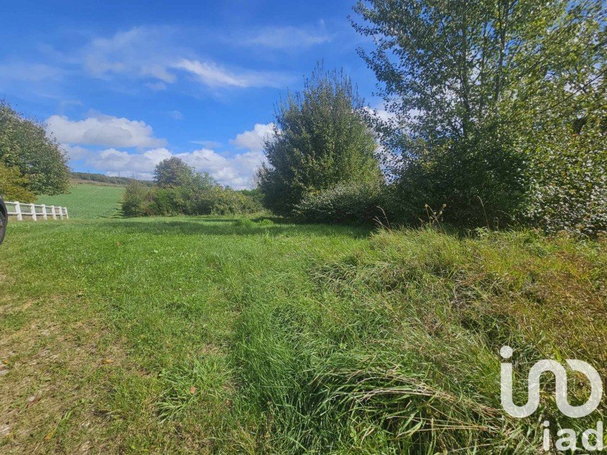 Terrain de 1 263 m² à La Celle-Saint-Cyr (89116)