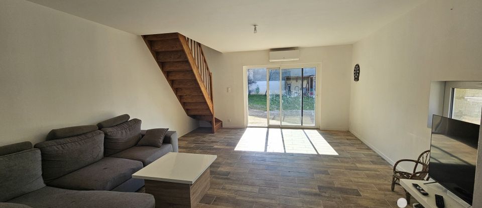 Maison de village 4 pièces de 147 m² à Villognon (16230)