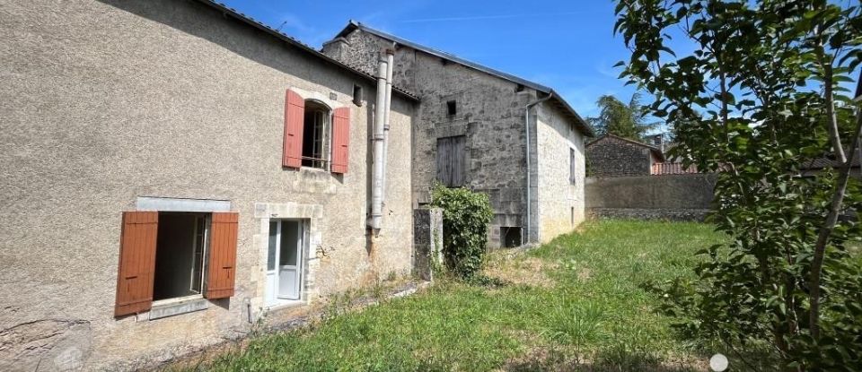 Maison 4 pièces de 128 m² à Champagnac-de-Belair (24530)