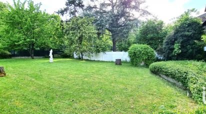 House 7 rooms of 180 m² in Yerres (91330)