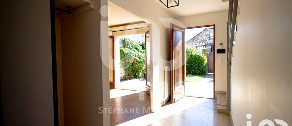 House 7 rooms of 200 m² in Saint-Maur-des-Fossés (94100)