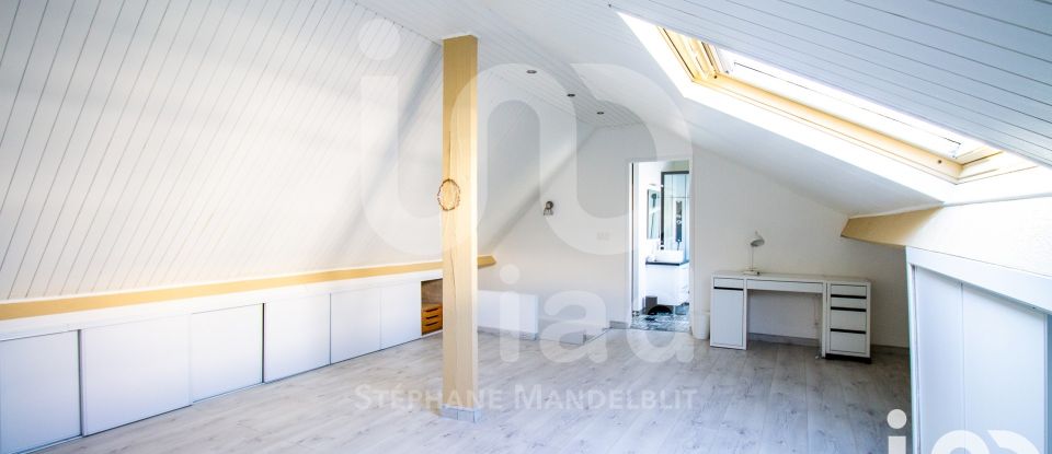 House 7 rooms of 200 m² in Saint-Maur-des-Fossés (94100)