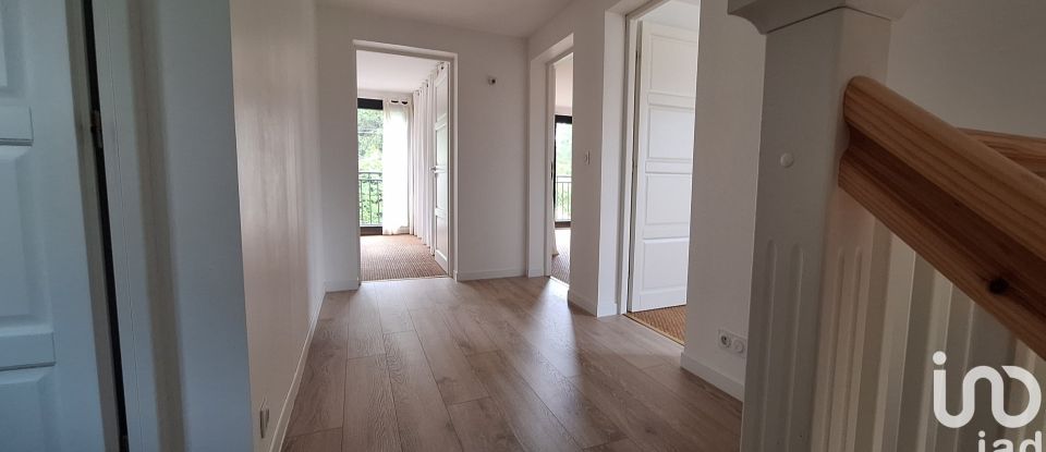 Maison 4 pièces de 115 m² à Jouars-Pontchartrain (78760)