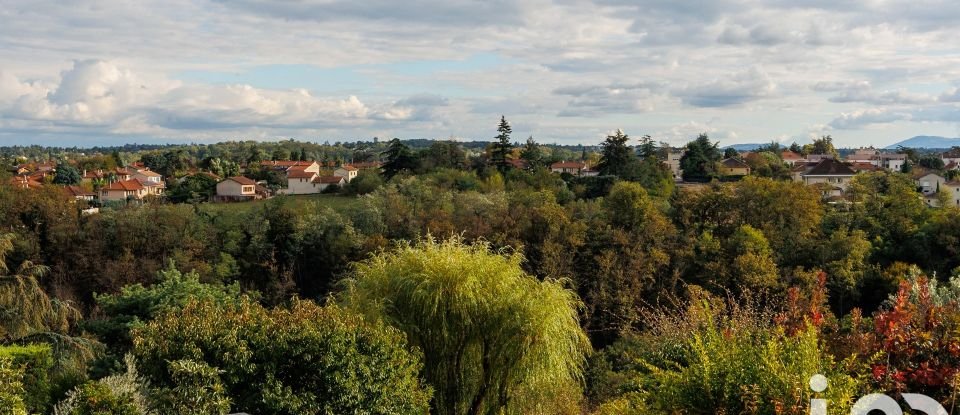 Maison 6 pièces de 211 m² à Saint-Genis-les-Ollières (69290)