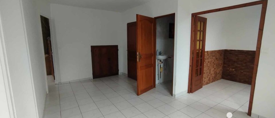 Longère 6 pièces de 141 m² à Barenton-Cel (02000)