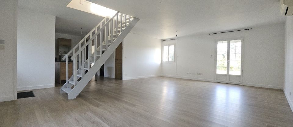 Maison 7 pièces de 153 m² à Marmagne (18500)