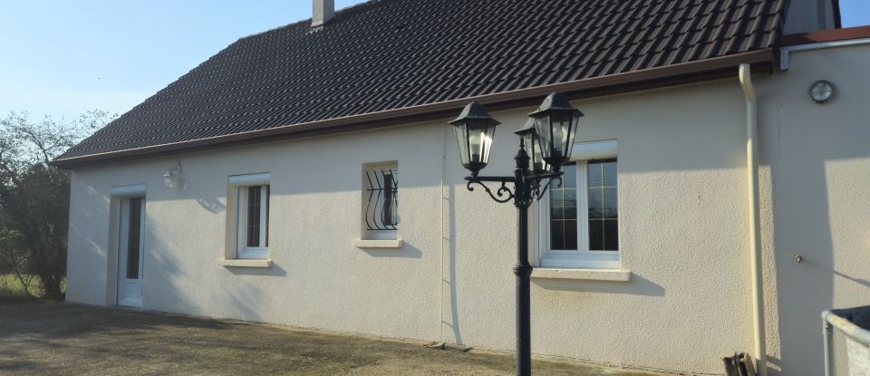 House 7 rooms of 153 m² in Marmagne (18500)