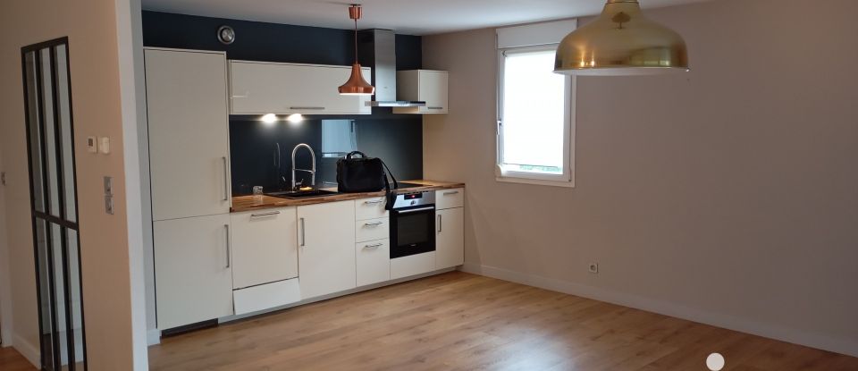 Apartment 3 rooms of 63 m² in Besançon (25000)