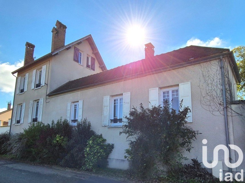 Maison 7 pièces de 160 m² à Villeneuve-la-Guyard (89340)