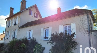 Maison 7 pièces de 160 m² à Villeneuve-la-Guyard (89340)