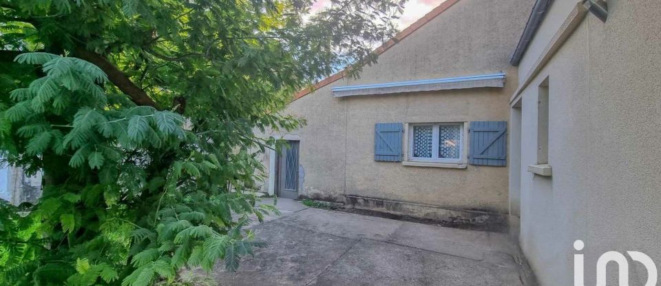 House 5 rooms of 110 m² in Saint-Michel (16470)