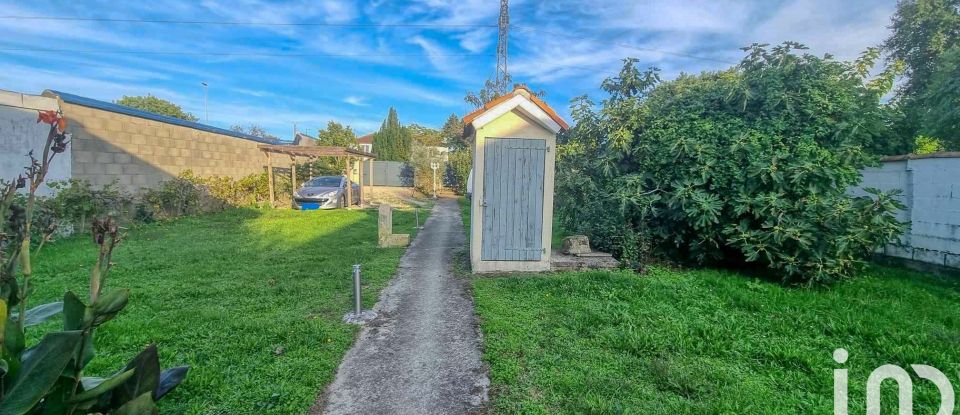 House 5 rooms of 110 m² in Saint-Michel (16470)