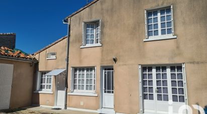 House 5 rooms of 97 m² in Beauvais-sur-Matha (17490)