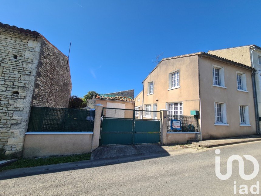 Maison 5 pièces de 97 m² à Beauvais-sur-Matha (17490)