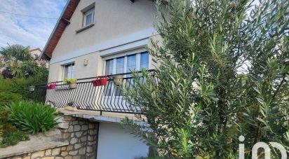 Traditional house 5 rooms of 91 m² in Pontault-Combault (77340)