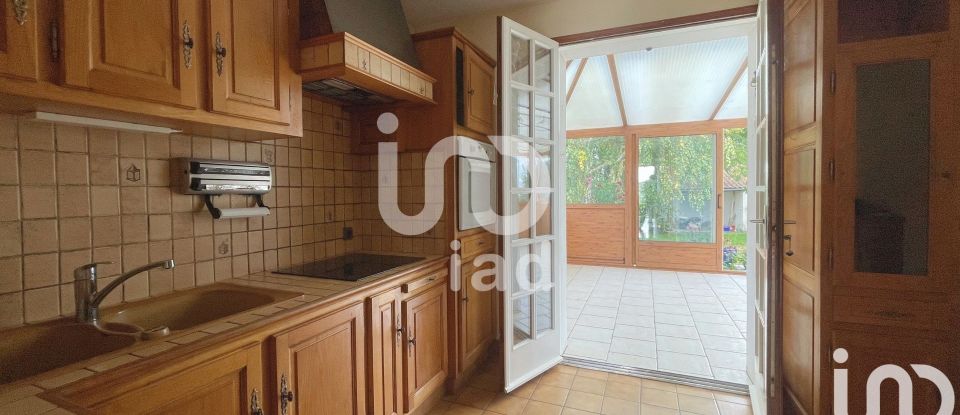 House 5 rooms of 135 m² in Puilboreau (17138)