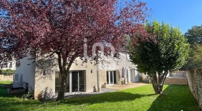 Maison 7 pièces de 169 m² à Chartrettes (77590)