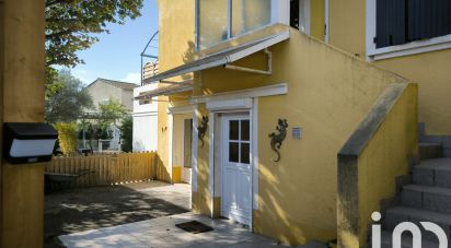 Traditional house 2 rooms of 226 m² in Vedène (84270)