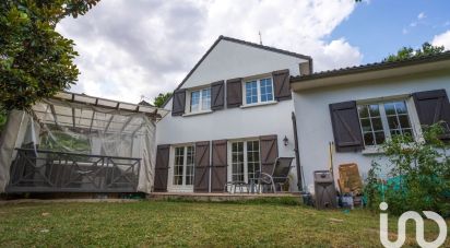 Maison 6 pièces de 130 m² à Lisses (91090)