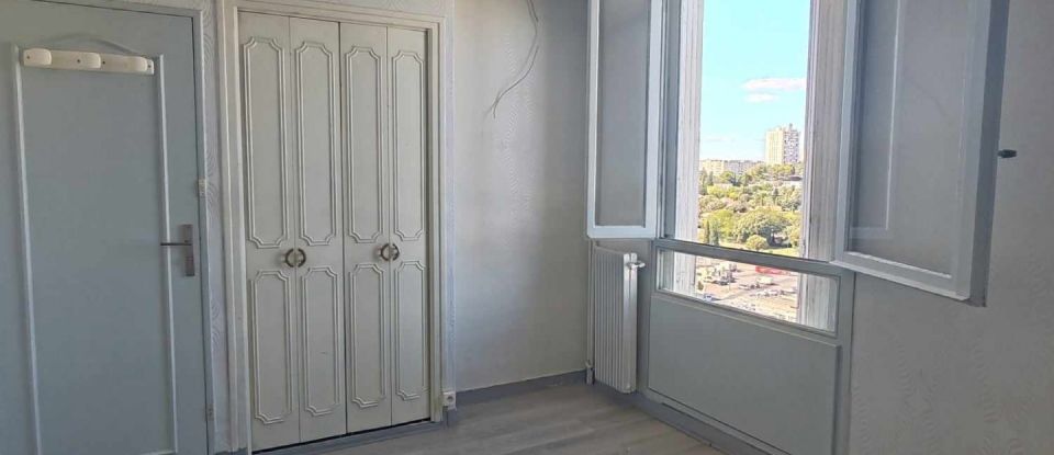 Appartement 4 pièces de 94 m² à Nîmes (30900)