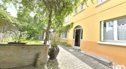 House 4 rooms of 135 m² in Riom (63200)