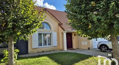 House 6 rooms of 154 m² in Saint-Pierre-du-Perray (91280)