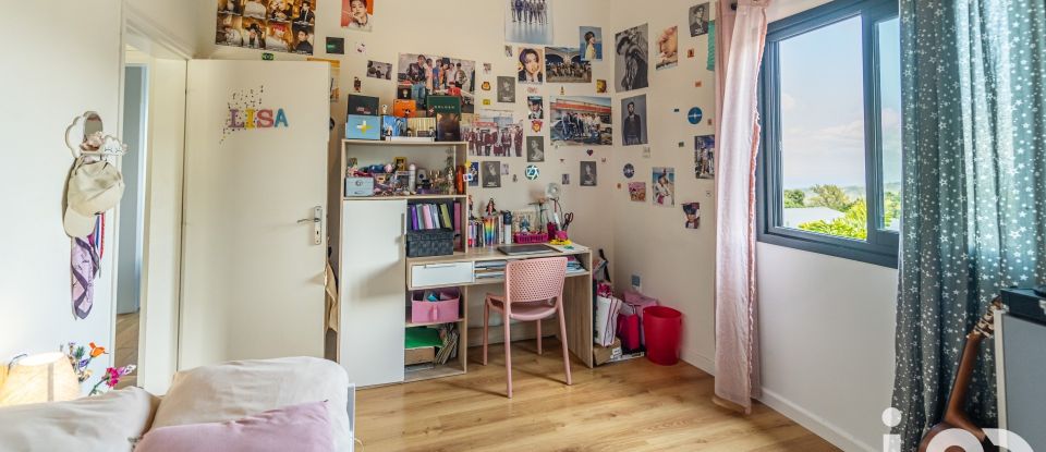 Maison 6 pièces de 138 m² à Le Tampon (97430)