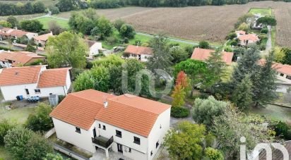 Maison traditionnelle 7 pièces de 196 m² à Castelginest (31780)