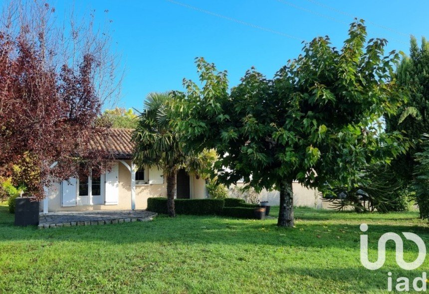 Maison traditionnelle 5 pièces de 127 m² à Triac-Lautrait (16200)