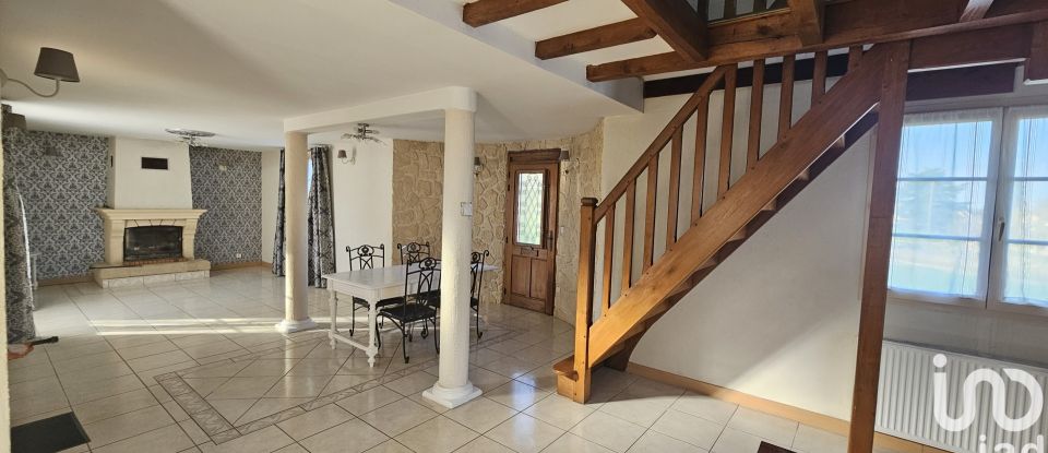 House 5 rooms of 140 m² in Thenay (36800)