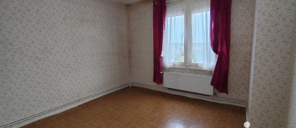 House 6 rooms of 98 m² in Hirson (02500)