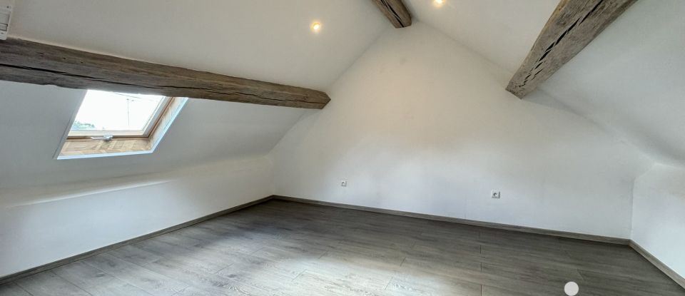 House 6 rooms of 140 m² in Maisoncelles-en-Brie (77580)