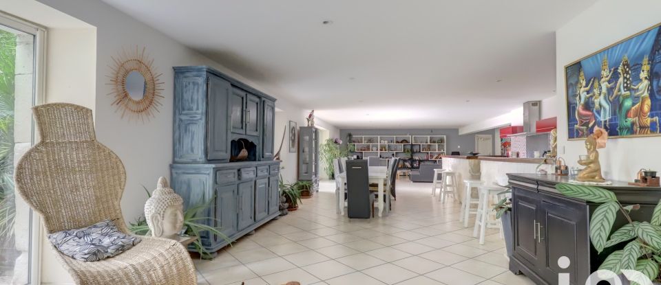 Domaine 14 pièces de 467 m² à Vaudreuille (31250)