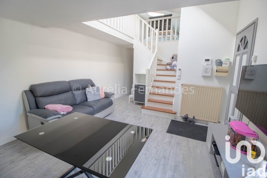 Vente Maison 42m² 3 Pièces à Fresnes (94260) - Iad France