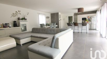 Maison 4 pièces de 120 m² à Méounes-lès-Montrieux (83136)