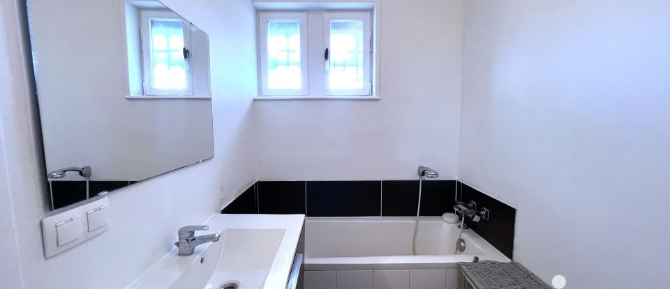 Maison 4 pièces de 88 m² à Gondecourt (59147)