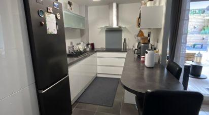 Apartment 3 rooms of 62 m² in Saint-Denis (97490)