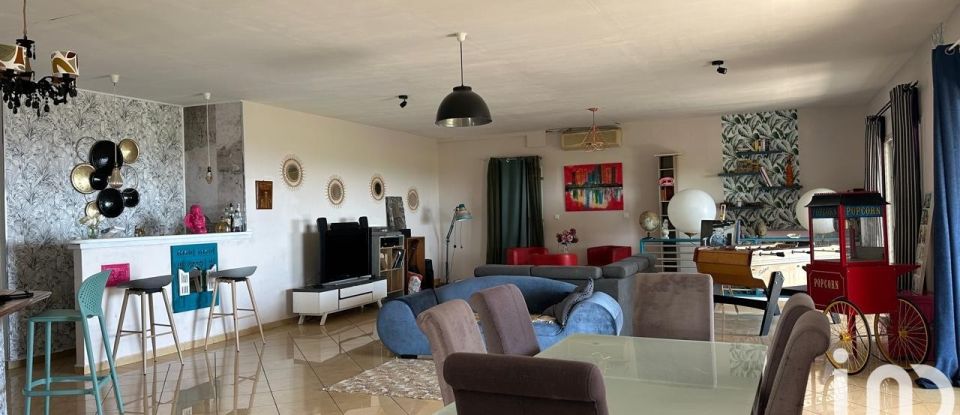 House 9 rooms of 251 m² in Sainte-Marie (97438)