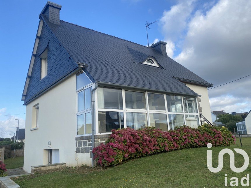 Traditional house 6 rooms of 118 m² in Plestin-les-Grèves (22310)