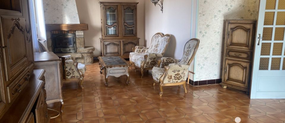 Traditional house 6 rooms of 118 m² in Plestin-les-Grèves (22310)