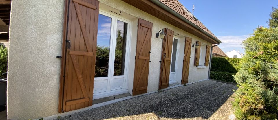 Maison traditionnelle 5 pièces de 115 m² à Boissise-le-Roi (77310)