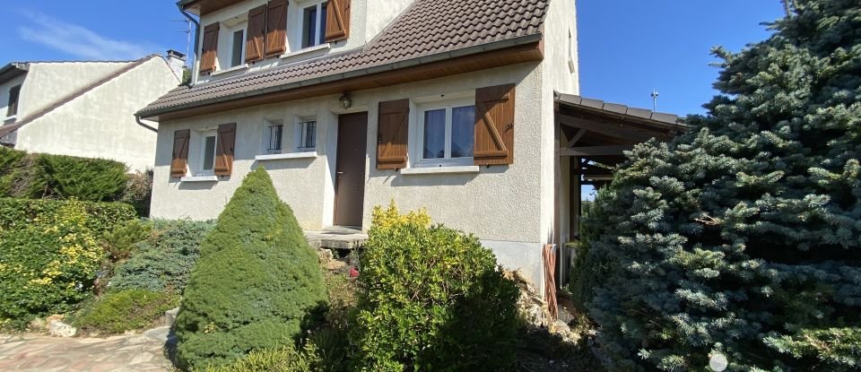 Maison traditionnelle 5 pièces de 115 m² à Boissise-le-Roi (77310)